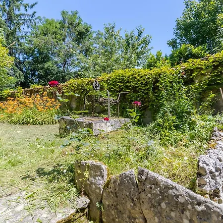 La Parenthese En Perigord * Savignac-les-Églises